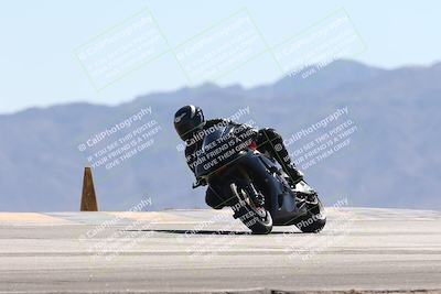 media/Oct-13-2025-Moto Forza (Mon) [[a66d839500]]/3-B Group/Session 4 (Turn 9)/
